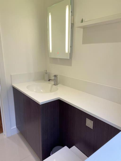 Cedar Garden Cottage East Chinnock Екстер'єр фото